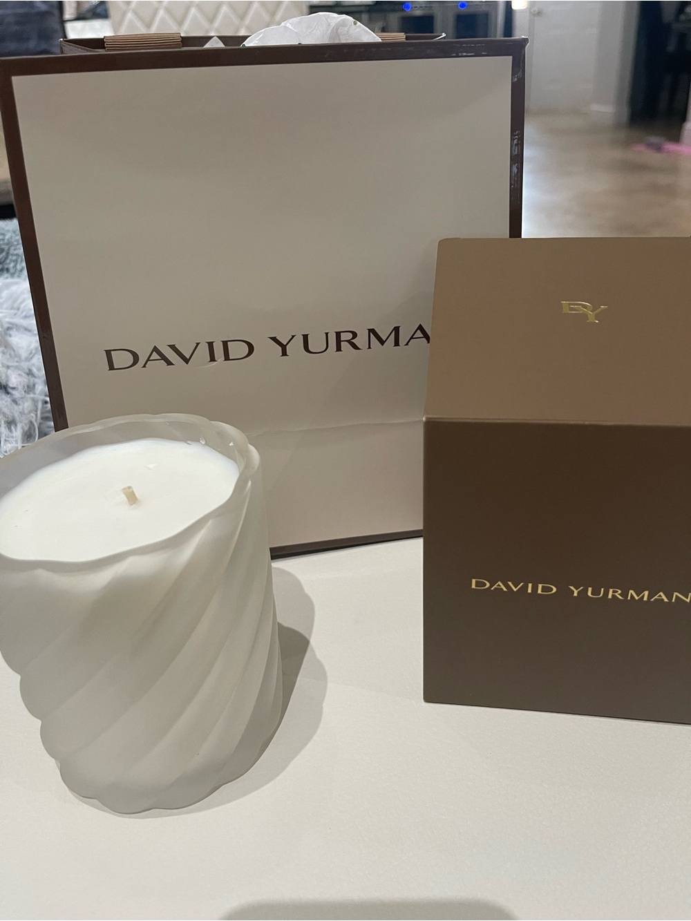 David Yurman Frosted White Swirl Glass Candle NEW IN BOX